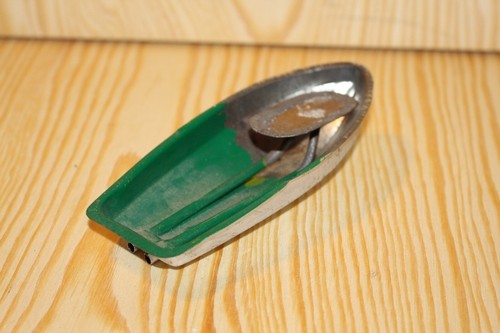 Altes blechspielzeug - (pe0472),